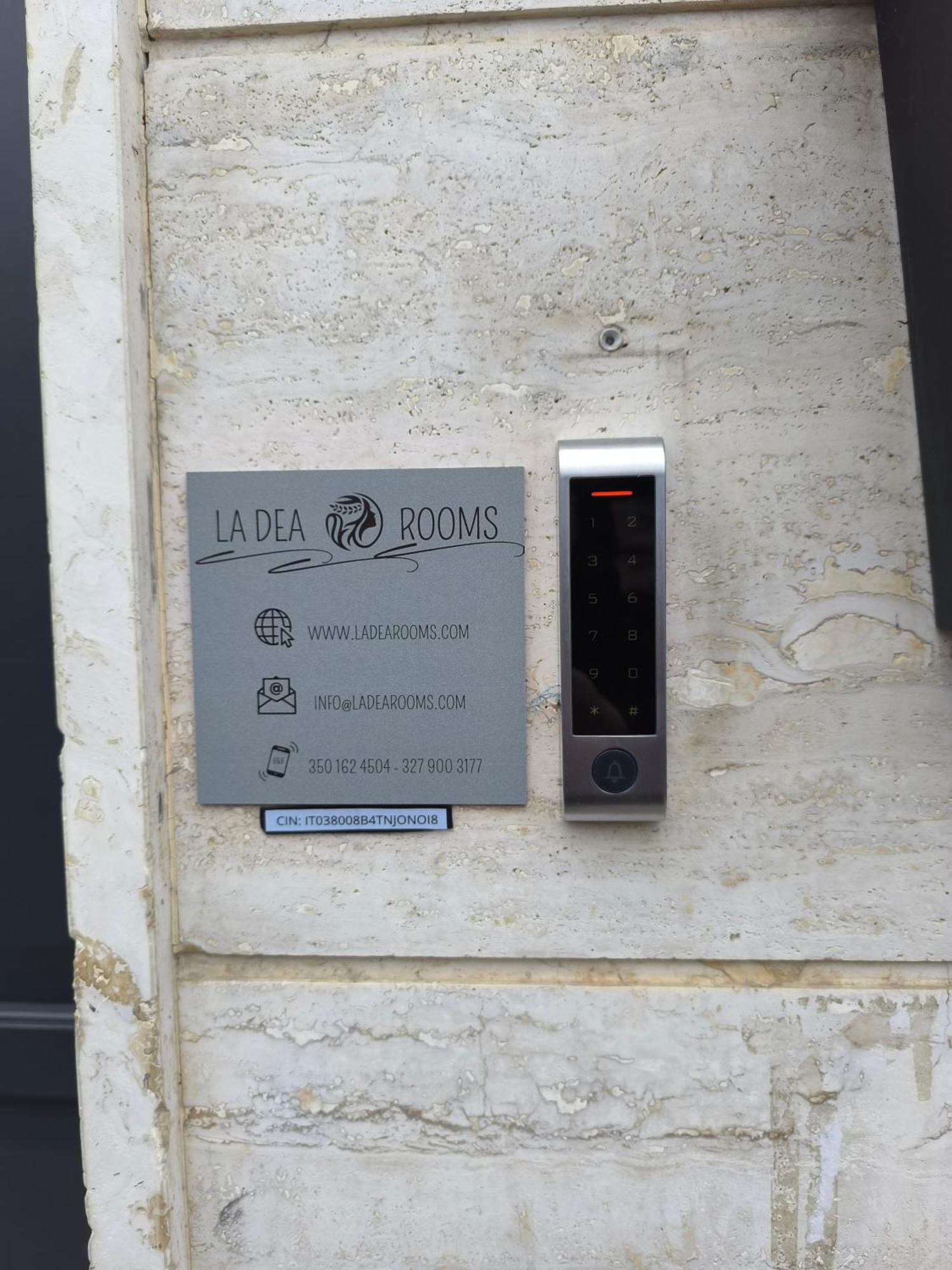 La Dea Rooms Ferrara Eksteriør billede